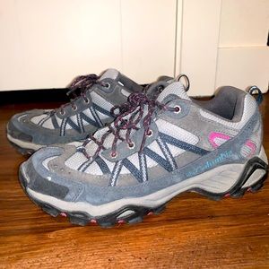 Women’s Columbia Hiking Tennis Shoes Size 7
